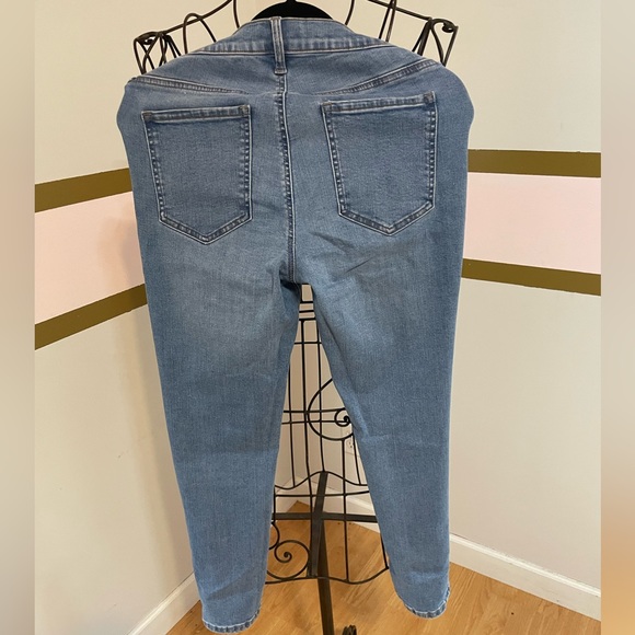 BNWT BANANA REPUBLIC LEGGING JEANS - Picture 2 of 4